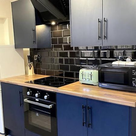 Central Area Terraced House With Private Hot Tub Lincoln Eksteriør bilde