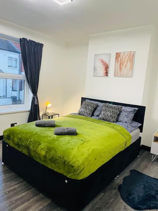 Central Area Terraced House With Private Hot Tub Lincoln Eksteriør bilde