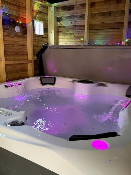 Central Area Terraced House With Private Hot Tub Lincoln Eksteriør bilde