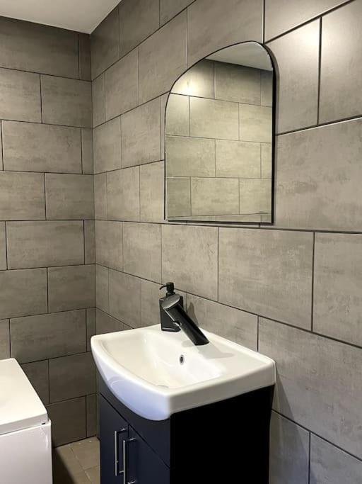 Central Area Terraced House With Private Hot Tub Lincoln Eksteriør bilde