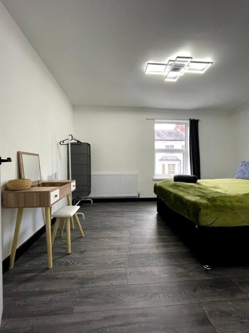 Central Area Terraced House With Private Hot Tub Lincoln Eksteriør bilde